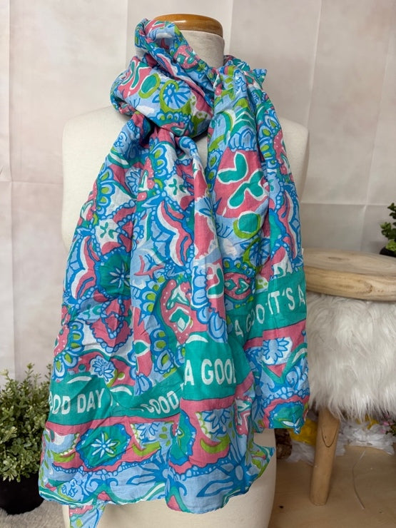 Zwillingsherz Schal „It´s a Good Day“ in Mint Hellblau